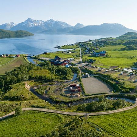 Storjord Farmstay Ranchhouse Kvaloya Екстериор снимка