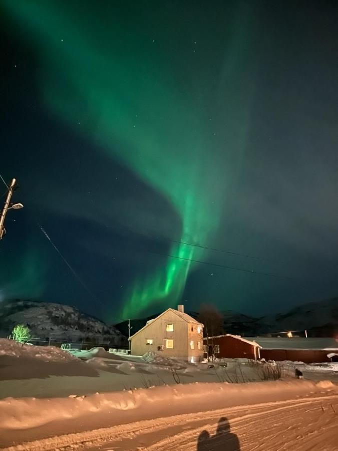 Storjord Farmstay Ranchhouse Kvaloya Екстериор снимка