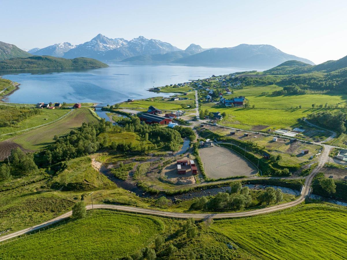 Storjord Farmstay Ranchhouse Kvaloya Екстериор снимка